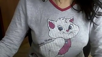Homemade Video Of A Charming Arab Cam Girl From Turkey