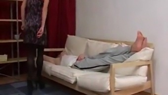 Üvey Anne Ve Oğlunun Yasak Ilişkiye Girmesi