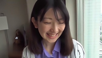 Frumusețea Asiatică Nesățioasă Sexual